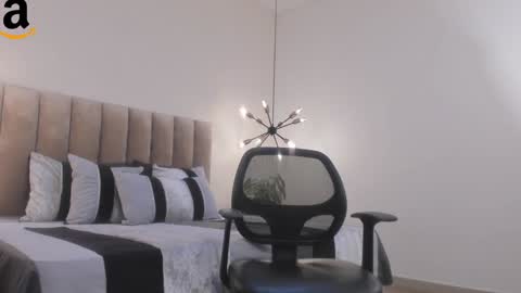 Snapshot of harryy_joness chatting on December 2024 05:14:01 PM Harry Jones online show from December 2024 05:14:01 PM