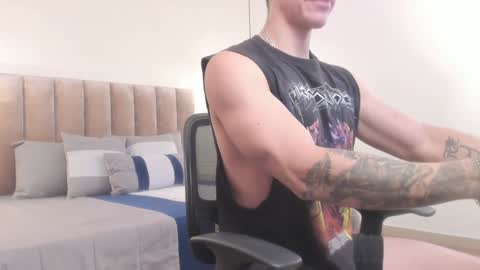 Snapshot of harryy_joness chatting on January 2025 05:42:02 PM Harry Jones online show from January 2025 05:42:02 PM