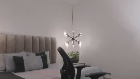 Snapshot of harryy_joness chatting on February 2025 05:34:01 PM Harry Jones online show from February 2025 05:34:01 PM