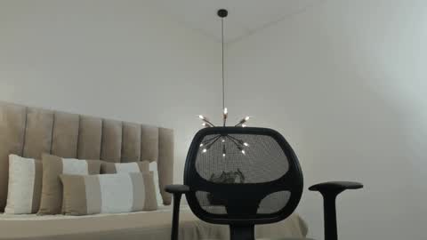 Snapshot of harryy_joness chatting on February 2025 09:33:02 PM Harry Jones online show from February 2025 09:33:02 PM