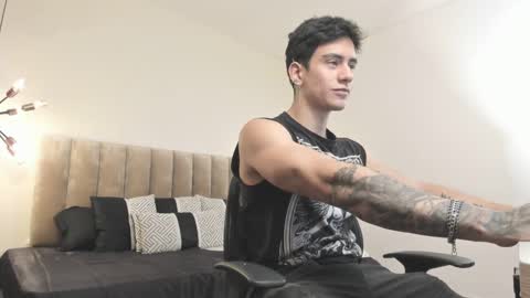 Snapshot of harryy_joness chatting on March 2025 05:39:01 PM Harry Jones online show from March 2025 05:39:01 PM