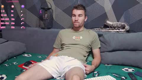 Snapshot of harvey_ren chatting on October 2025 08:42:02 PM Harvey online show from October 2025 08:42:02 PM