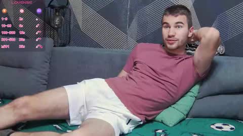 Snapshot of harvey_ren chatting on November 2025 09:57:02 PM Harvey online show from November 2025 09:57:02 PM