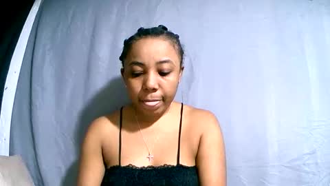 hasimina09 online show from October 2025 10:57:02 AM