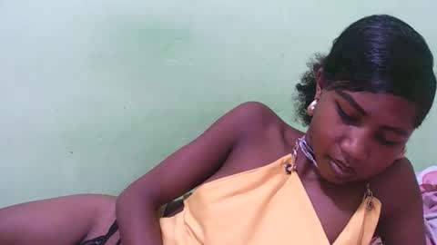 hasleyinah online show from April 2026 09:45:01 PM