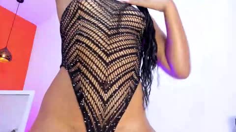 Snapshot of hassly_hot69 chatting on October 2025 08:44:01 PM Nicky bac online show from October 2025 08:44:01 PM