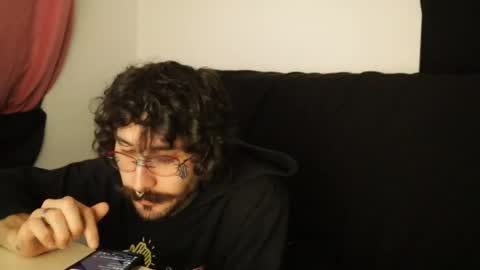 Snapshot of hatsumotokyoto chatting on January 2025 12:47:01 AM More content 2 online show from January 2025 12:47:01 AM