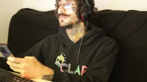 Snapshot of hatsumotokyoto chatting on January 2025 03:57:02 AM More content 2 online show from January 2025 03:57:02 AM