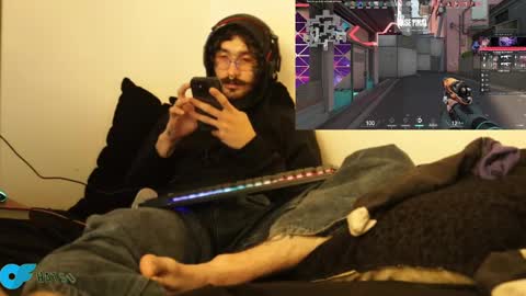 Snapshot of hatsumotokyoto chatting on January 2025 11:45:01 PM More content 2 online show from January 2025 11:45:01 PM