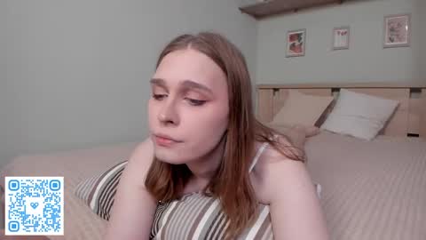 Mia online show from April 2026 07:58:01 PM