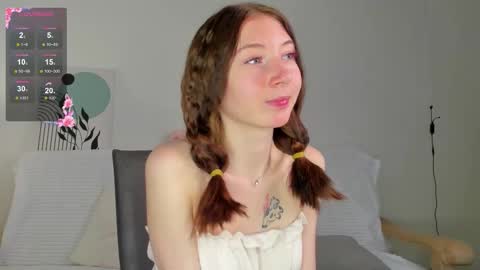 Snapshot of havefunwithmee_ chatting on November 2025 08:14:01 AM Lola online show from November 2025 08:14:01 AM