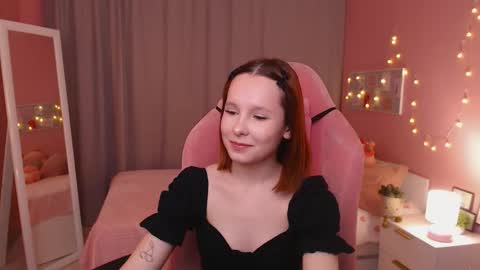 Snapshot of haya_harareet chatting on January 2026 01:10:02 AM Mia online show from January 2026 01:10:02 AM