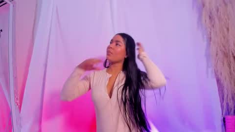 Hayami  online show from October 2025 12:33:01 PM