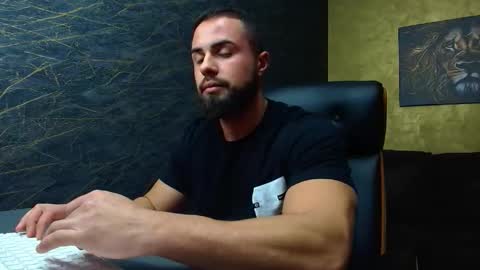 Snapshot of hayeswood chatting on November 2025 06:00:02 AM HayesWood online show from November 2025 06:00:02 AM