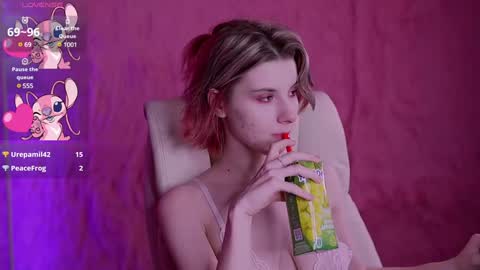 Snapshot of haylaamber chatting on February 2025 01:08:02 PM haylaamber online show from February 2025 01:08:02 PM