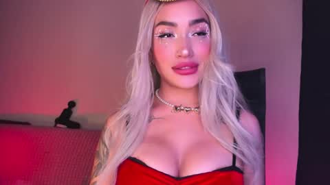 Snapshot of hazeeell chatting on November 2025 04:23:01 AM Marie online show from November 2025 04:23:01 AM