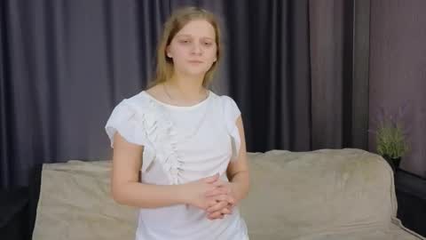 Jenny online show from March 2026 04:45:02 PM