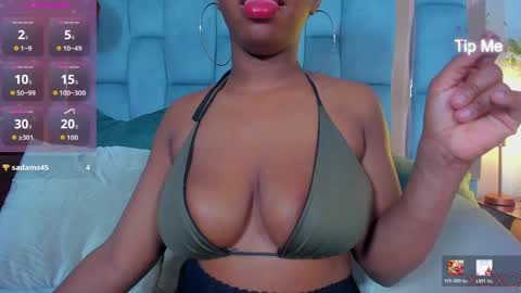 hazel_lanee online show from May 2026 06:31:02 AM