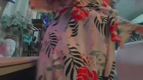 Snapshot of hazel_lyn222 chatting on October 2025 12:39:02 PM Hazel online show from October 2025 12:39:02 PM