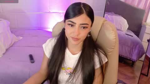 HAZEL LYNN ROSS online show from November 2025 07:57:01 PM