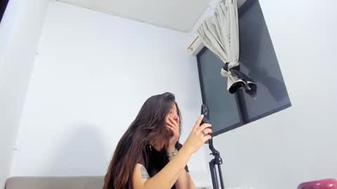 Im Hazel online show from January 2026 11:30:02 PM