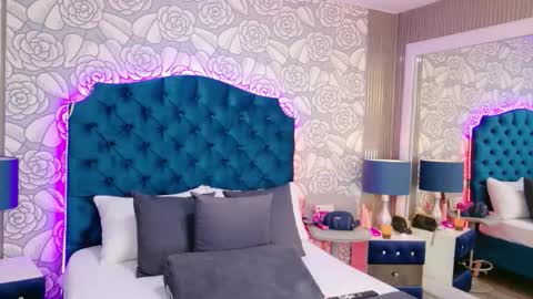 HazelMoret online show from February 2026 03:02:02 AM