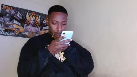 hazlan_420 online show from October 2025 11:19:02 AM