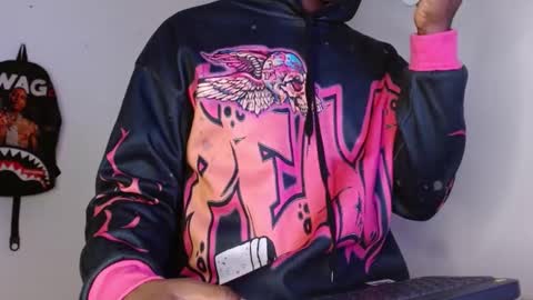 hazlan_420 online show from November 2025 02:49:01 PM