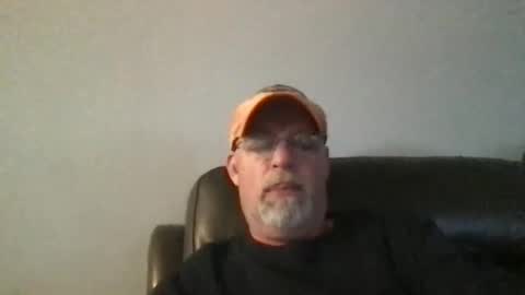 Snapshot of hdeuce22 chatting on December 2024 04:43:01 PM Hdeuce22 online show from December 2024 04:43:01 PM