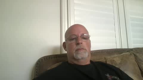 Snapshot of hdeuce22 chatting on October 2025 03:18:01 PM Hdeuce22 online show from October 2025 03:18:01 PM