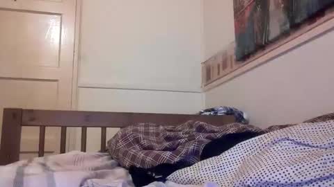 heardinio5 online show from April 2026 09:15:02 PM
