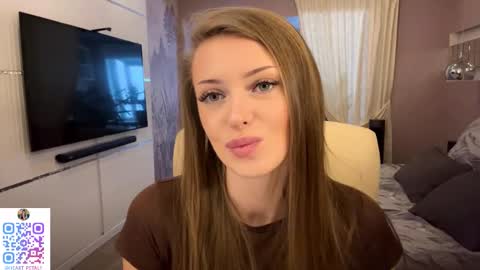 Mona online show from November 2025 09:22:01 AM