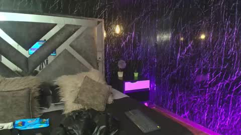 Snapshot of heather_hazel chatting on October 2025 08:09:02 PM HEATHER  online show from October 2025 08:09:02 PM