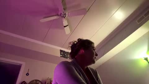 Snapshot of heatskii chatting on November 2025 02:45:02 AM heatskii online show from November 2025 02:45:02 AM