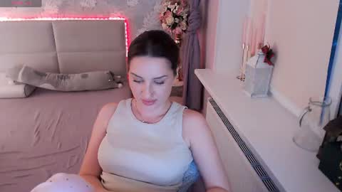 Snapshot of heaven_chloe chatting on July 2026 08:04:01 PM Heaven girl online show from July 2026 08:04:01 PM