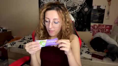 Snapshot of heavenlycreature chatting on November 2025 11:48:02 PM Diana online show from November 2025 11:48:02 PM