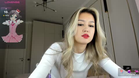 Snapshot of hee_nomy chatting on January 2025 05:23:02 AM Nomy3 online show from January 2025 05:23:02 AM