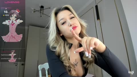 Snapshot of hee_nomy chatting on January 2025 05:32:01 AM Nomy3 online show from January 2025 05:32:01 AM