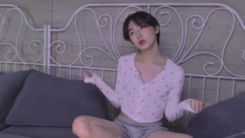 HEEJIN online show from October 2025 08:40:02 PM