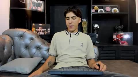 heellboy_ online show from October 2025 09:04:02 PM