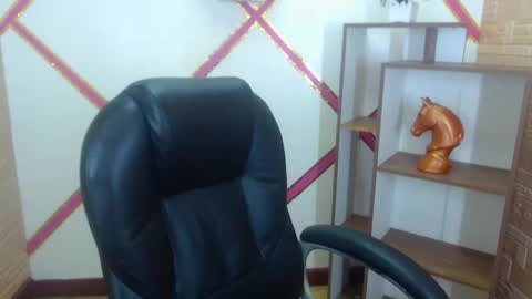 MY NAME IS HEIDY online show from February 2026 02:02:02 AM