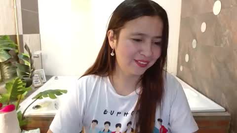 Snapshot of heidy_wells chatting on March 2026 01:06:02 PM Heidy online show from March 2026 01:06:02 PM