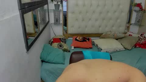 heiker_ online show from November 2025 02:47:02 AM