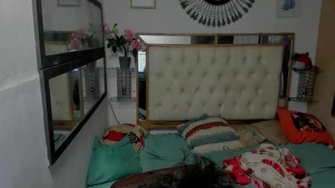 heiker_ online show from December 2025 03:14:02 AM