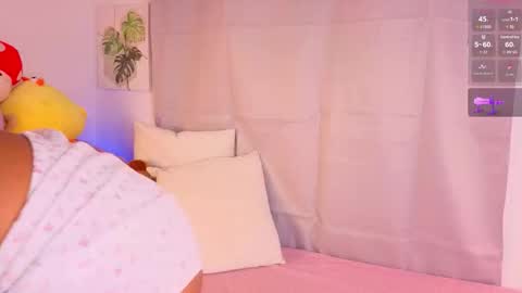 Snapshot of heily_fox chatting on November 2025 05:39:02 AM HEILY online show from November 2025 05:39:02 AM