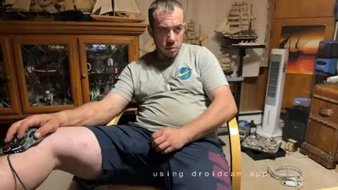 xxScubaStevexx online show from May 2026 04:42:02 AM