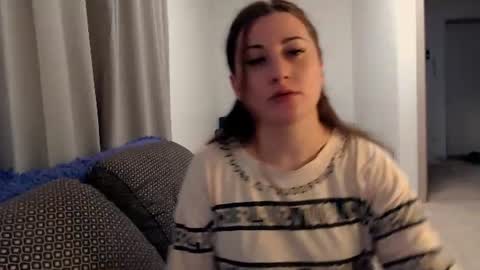 Snapshot of helen_adams_ chatting on June 2026 05:10:02 AM helen_adams_ online show from June 2026 05:10:02 AM