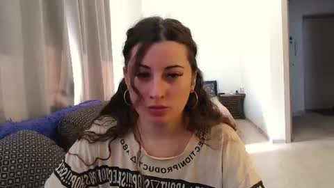 Snapshot of helen_adams_ chatting on June 2026 05:43:01 AM helen_adams_ online show from June 2026 05:43:01 AM