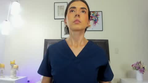Snapshot of helen_mooree chatting on June 2026 12:50:02 PM Helen online show from June 2026 12:50:02 PM