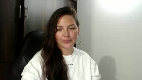 helena online show from October 2025 10:54:02 PM